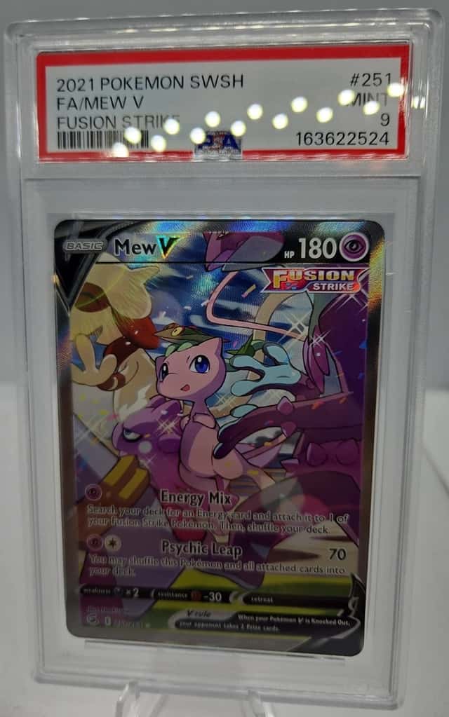 Pokemon Fusion Strike 2021 Mew v Full Art PSA 9 251/264