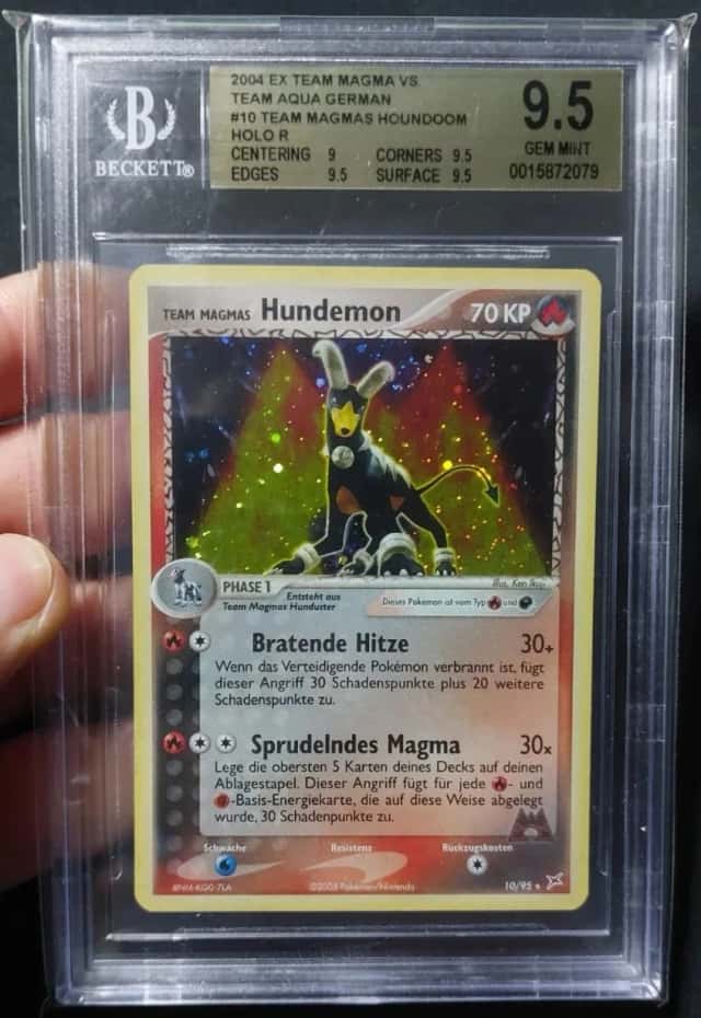 Team Magma's Houndoom HOLO R