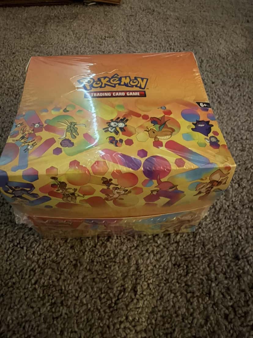 Scarlet Violet 151 Mini Tin Display Case