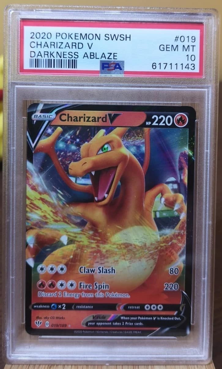 Charizard V